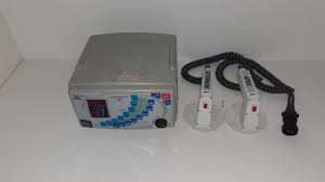 O desfibrilador cardíaco é um aparelho essencial para casos em que os pacientes apresentam sintomas de paradas cardiorrespiratórias, arritmias e taquicardia. Leilao Online Desfibrilador Cardiaco Emai Mod Dx10plus