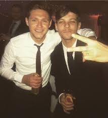 Theo horan saying happy birthday to niall niall on concert «5 seconds of summer » and. Niall Horan Happy Birthday Tommo Have A Great Birthday And Christmas Facebook