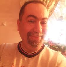 Is roseangelas crust texture different?