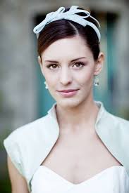 Doch was kostet eine hochzeit für 60 personen eigentlich? Haare Make Up Brautstyling Wie Man Seinen Look Findet Welche Trends Es Gibt Und Was Es Kostet Fraulein K Sagt Ja Hochzeitsblog
