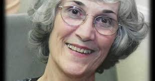 Lois Casacca's Instagram, Twitter & Facebook