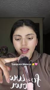 Descubre el arte del maquillaje con transiciones