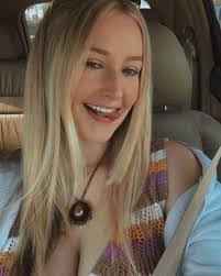 Abby Buchanan's Instagram, Twitter & Facebook