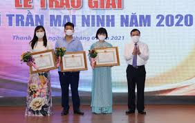 The vietnamese gave it the nickname hàm rồng (dragon's jaw). Xsmxlhbvpwhc0m