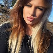 Groomer for white and white/brown dogs?