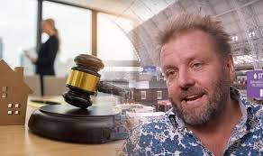 Martin roberts from homes under the hammer was admitted to a&e over the weekend with a potentially serious infection. Guncelkal Net Homes Under The Hammer Martin Roberts Shares When Buyers Should Never Bid On A Property
