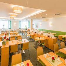 Simply select your dates of stay and click on the check rates button to submit the form. Panorama Inn Hotel Und Boardinghaus Hamburg Bei Hrs Gunstig Buchen