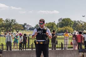Secret service analysis of plots against schools. Us Secret Service Uniformed Division Officer Outside Of The White House Oc 2048 X 1365 Policeporn