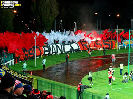 The behavioral tendency of ultras groups includes the use of flares (primarily in tifo choreography), vocal support in large groups and the displaying of banners at football stadiums, all of which are designed to create an. Polonia Warszawa Widzew Lodz 28 10 2017 Stadionowi Oprawcy