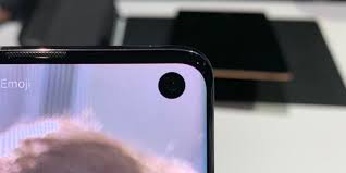 The electric potential sensor is does away with all that. Samsung Galaxy S10 S10 And S10e Hands On Samsung Is Slowly Getting Better Ars Technica