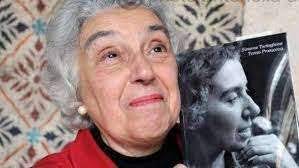 Jokes melologo per trio di chitarre e voce recitante op. Nuova Puntata De Le Ragazze Raitre Riflettori Puntati Anche Sulla Cerignolana Teresa Procaccini