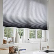 Durch die außen liegenden velux hitzeschutzprodukte bleibt der wohnraum daher angenehm kühl und luftig. Freihangendes Plissee Mit Schnurzug Plissee Modell F1