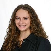 Madelyn Weiss's Instagram, Twitter & Facebook