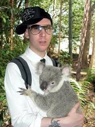 Marilyn manson has been conquering both worlds with heavy metal music, iconic gothic makeups, and you'll never believe how he looks without makeup on. Top 10 Pictures Of Marilyn Manson Brian Hugh Warner Without Makeup