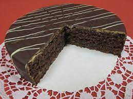 3/4 der masse in eine gugelhopfform geben, den kakao mit der restlichen masse vermengen und auch in die form geben und vorsichtig mit der gabel ein wenig unterrühren, damit das schöne mamormuster entsteht. Vegane Schoko Nuss Kokos Torte Veggiesearch