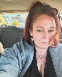 Lynda Sims's Instagram, Twitter & Facebook