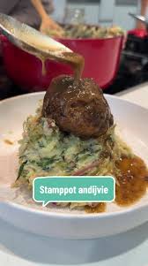 de stamppot met andijvie van Dries roelvink