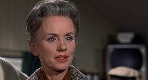 Lydia Brenner's Instagram, Twitter & Facebook