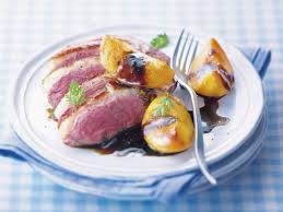 Decouvrez Notre Recette Facile Et Rapide De Magret De Canard Aux Peches Sur Cuisine Actuelle Retrouv Magret De Canard Recette Magret De Canard Recette Canard