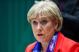 Kitty Barrett's Instagram, Twitter & Facebook