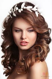 The Bridal Hairstyle For Round Face Beauties 7 Hairdos Bride Hairstyles Engagement Hairstyles Hair Styles