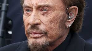 «on s'est tous fait beaucoup de souci. Closer Contraint Johnny Hallyday A Reveler Son Cancer Et Provoque Un Tolle L Express