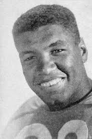 82 Ucla Bruins Football Players Image: PICRYL