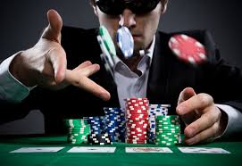 What most amateur poker players do wrong is that they get involved with too many speculative hands preflop. An Overview Of Online Poker Understanding The Basics To Win Big