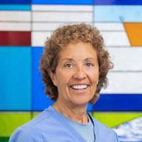 Beth Deering's Instagram, Twitter & Facebook