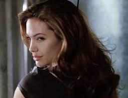 Angelina Jolie as Jane Smith in "Mr and Mrs Smith" : r/popculturechat
