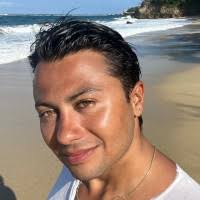 100+ "Petullá" profiles