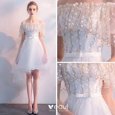 On évite donc les robes blanches ou ivoire et on mise sur les couleurs pastel, parfaites pour les mariages d'été ! Chic Belle Blanche Robe Demoiselle D Honneur 2018 Princesse De L Epaule Manches Courtes Appliques En