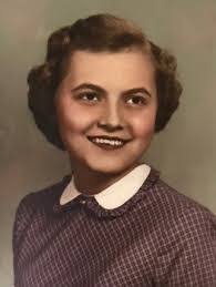 Rose Dawson's Instagram, Twitter & Facebook