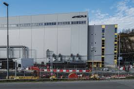 Nscale: Faces data center delays, equipment failures, and power constraints