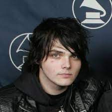 Pin By Ashes Caelum Argentum On Mi Romance Con El Chema Gerard Way My Chemical Romance Mcr