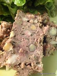 Une Recette Tres Simple A Preparer Pour Les Repas De Famille Histoire D En Mettre Pleins Les Mirettes Terrine De Lapin Recette De Terrine Recettes De Cuisine
