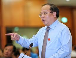 Hồi cuối tháng 12/2018, ông cang bị đảng cộng sản việt nam kỷ luật bằng hình thức cách chức ủy viên trung ương đảng, phó bí thư thường trực thành ủy tp.hcm vì ông có những khuyết điểm, vi phạm rất nghiêm trọng. Khá»Ÿi Tá»' Ong Táº¥t Thanh Cang