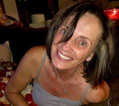 Esther Maes's Instagram, Twitter & Facebook