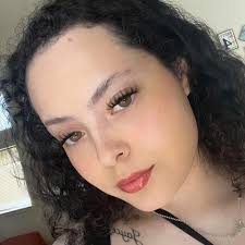 Delete if not allowed! ISO bookish and Alani