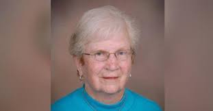 Julie Eischeid's Instagram, Twitter & Facebook