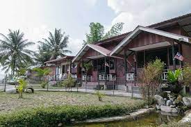 Tarikan utama pulau ini adalah kerana keindahan dan kejernihan laut dan pantainya yang kaya dengan terumbu karang. Top 4 Homestay Near Pulau Tioman C Letsgoholiday My
