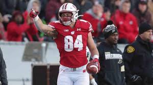 Compare college football spreads, over/unders and totals for each game. Wisconsin Vs Wake Forest Live Stream Watch Online Tv Channel Duke S Mayo Bowl Kickoff Time Pick Odds Cbssports Com