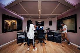 Dj zinhle umlilo house assassins remix ft. In Studio Dj Zinhle