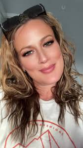 🤷🏼‍♀️💃🏻