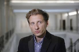 Poseł franciszek sterczewski w pierwszym oświadczeniu majątkowym zapisał, że nie posiada żadnego majątku, a w 2018 roku nie osiągnął żadnego dochodu. Sterczewski O Koalicji Obywatelskiej W Klubie Potrzebny Jest Reset Wszystko Musi Sie Zmienic Dziennik Pl