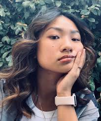 Is Theo in love with Cat? He keeps dropping the slightest of hints. :  r/KingandtheSting