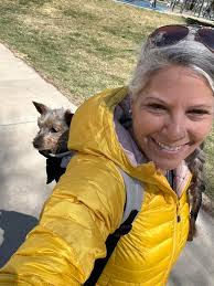 Who can help care for a diabetic cat needing insulin shots and feeding at  specific times?