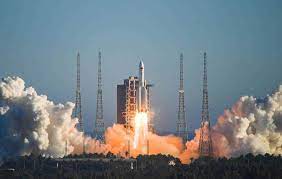 Ele havia sido usado na semana passada e virou lixo espacial, mas reentrou na atmosfera de maneira. China Faz Lancamento De Novo Foguete Levando Prototipo De Espaconave Olhar Digital