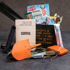Ways to use a 5 gallon survival bucket Zombie Apocalypse Weapons Survival Kits Man Crates