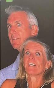 Roaches 🪳 when the lights come on